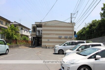 レオパレスシャルマンシード[1K/23.18m2]の駐車場2