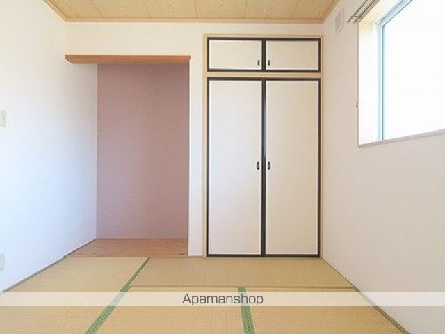 メゾネットSの内装写真