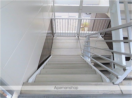 レオパレスバーゼル[1K/20.28m2]の共用部1