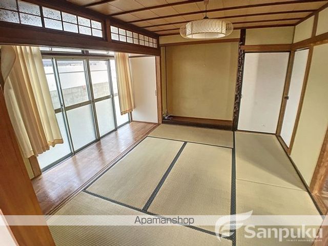 伊予鉄道郡中線 土橋駅 徒歩5分 2階建 築55年の内装写真