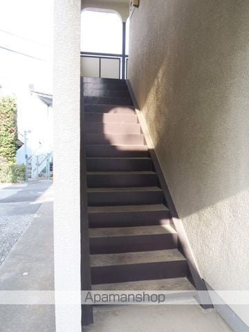 木下稲荷コーポの玄関写真