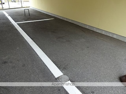 コーポシュウ[1K/25.5m2]の駐車場