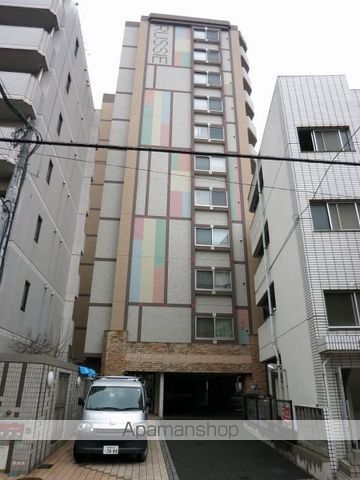 ルッシェ竹下駅前の玄関写真