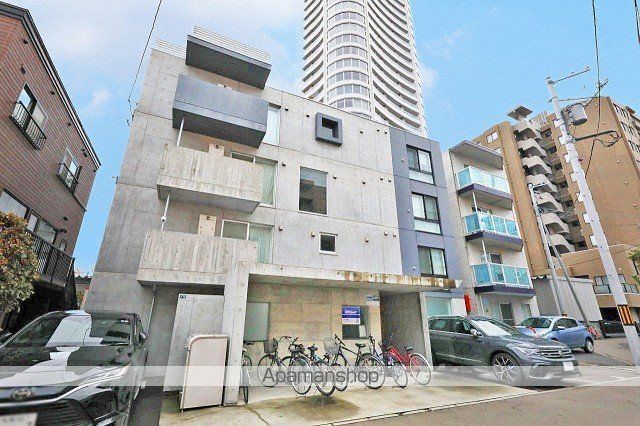 ラヴェーラ円山鳥居前の外観写真