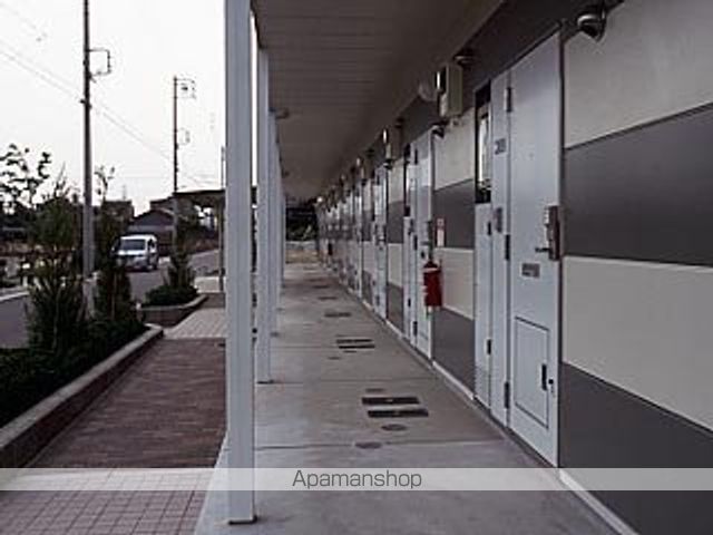 レオパレスWILL Aの玄関写真