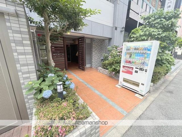 ESLEAD京橋III番館の玄関写真