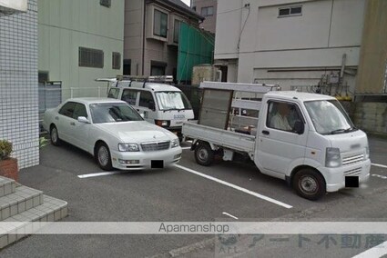 サクラメントハイツ（テナント）[1R/104.3m2]の駐車場