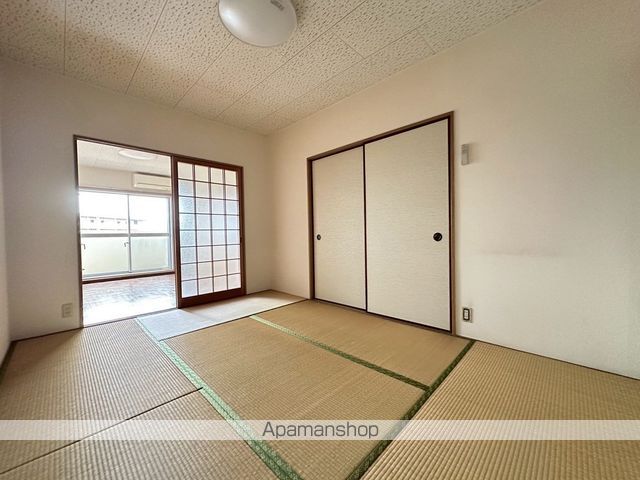 ラブリー三笠A棟の内装写真