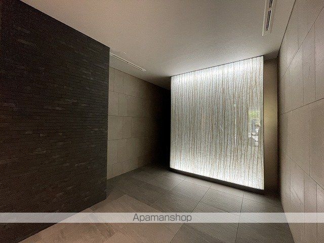 シーズンフラッツ青葉通一番町の玄関写真