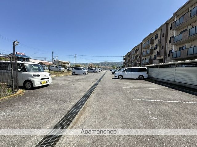フォンティーヌ小高弐番館の玄関写真