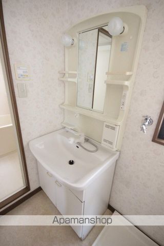 カーメラ冨田の内装写真