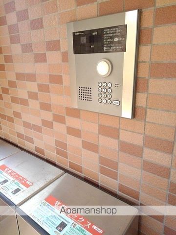 フィオーレ・Kの玄関写真