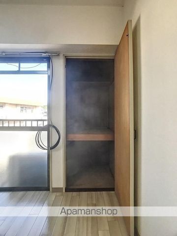 シティ山の田の内装写真
