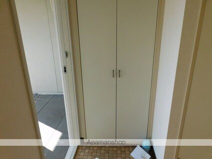 グリーン御膳洞[2LDK/52.01m2]の玄関