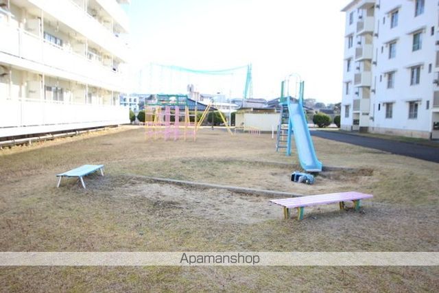 ビレッジハウス飯塚2号棟の玄関写真