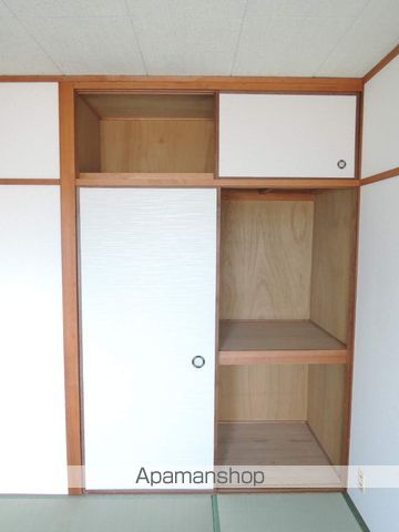 第一磯屋敷マンションの内装写真