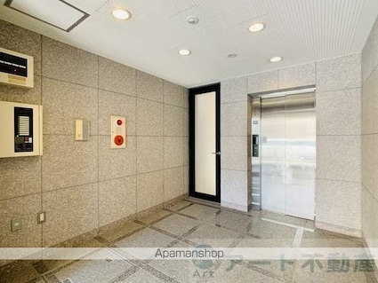シャルマンコーポ湊町[1R/31.7m2]のロビー