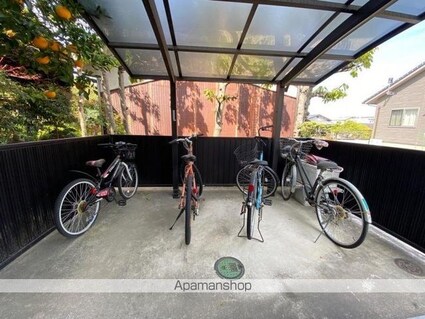 ロイヤルコート川西Ａ・Ｂ[3DK/53.73m2]の共用部3