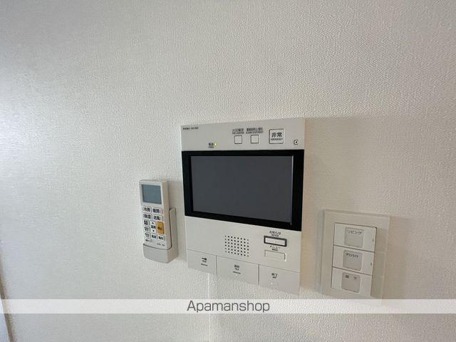 コンフォリア・リヴ新大阪WESTの内装写真