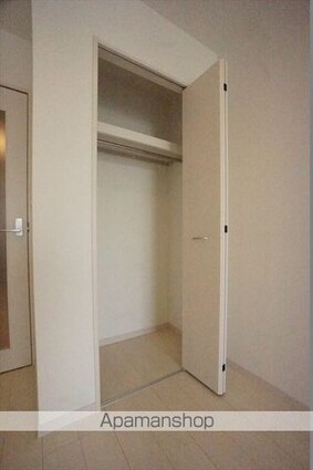 グラディオ岩塚[1K/26.08m2]の収納