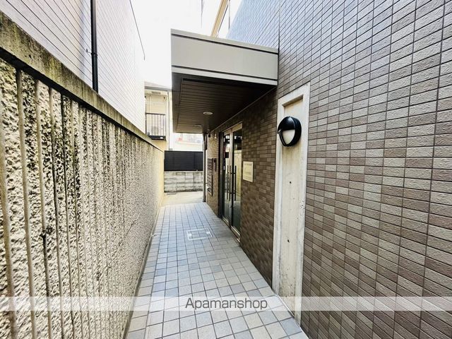 レコルト香里の玄関写真