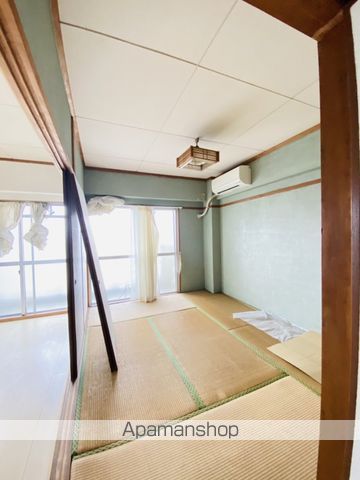 かめやビルの内装写真