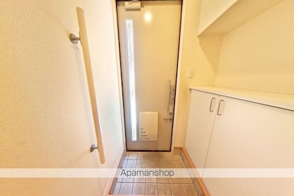 シャーメゾン・アゼリア　Ｂ棟[3LDK/72.72m2]の玄関