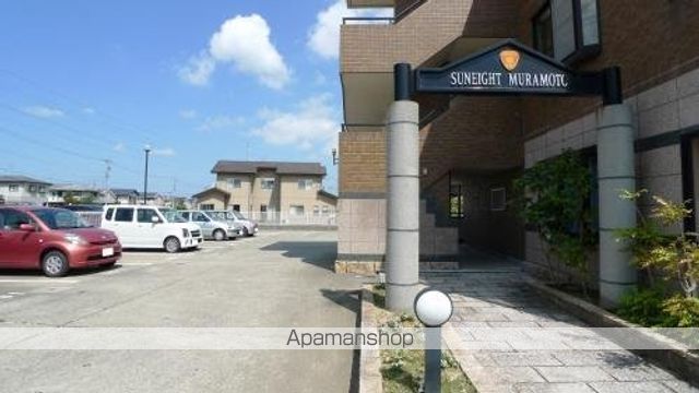 サンエイト村本の玄関写真