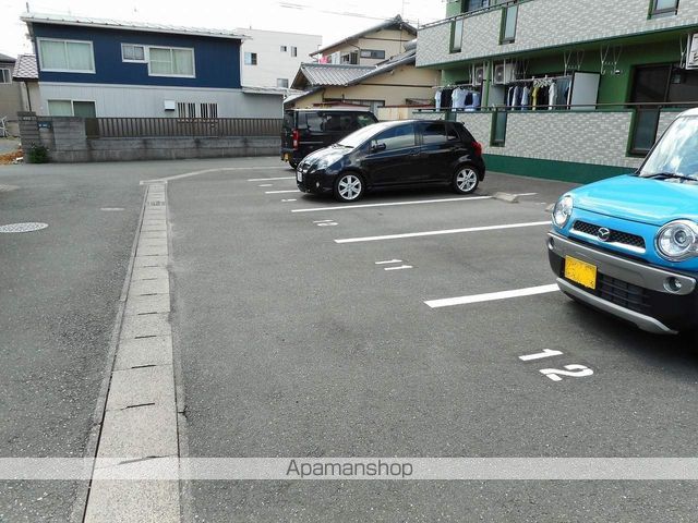 プロバンス半田山の玄関写真