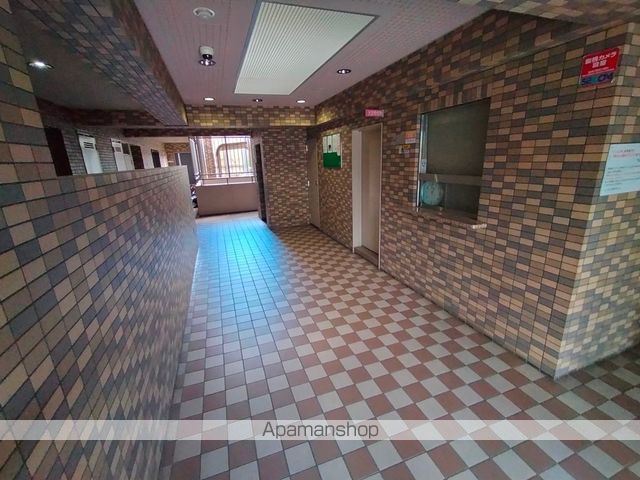 レジェンダリー小松の内装写真
