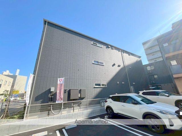 D-resena旭通りの外観写真
