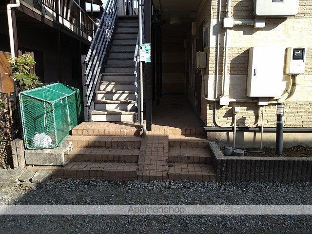レオパレスメゾンドMの玄関写真