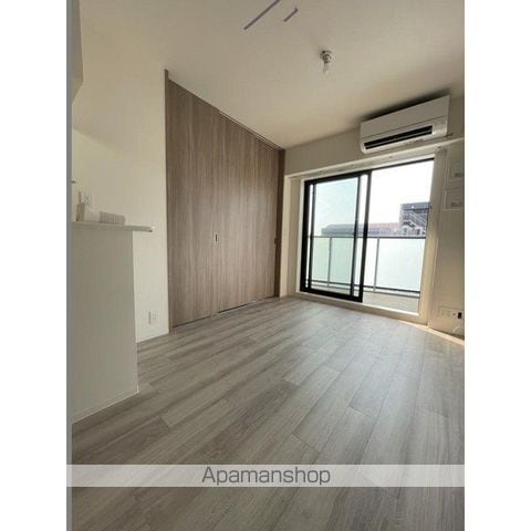 コンフォリア・リヴ本町WEST Qの内装写真