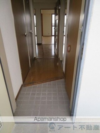 グランドールオオニシ[3DK/60m2]の玄関