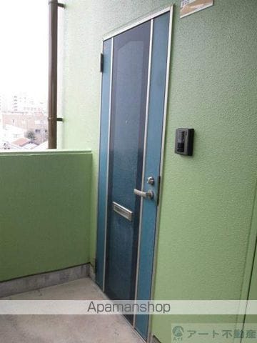 エクセレント小西の玄関写真