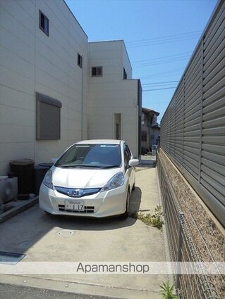 和歌山県和歌山市西高松２丁目[3LDK/86.12m2]の駐車場2