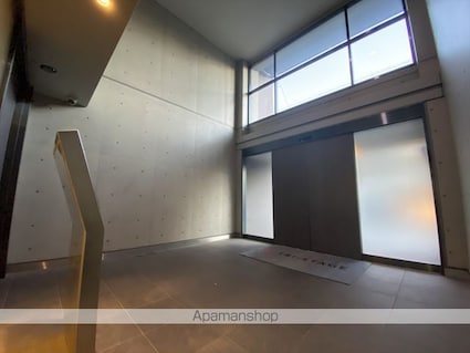 ＴＲＩーＳＴＡＧＥ[2LDK/66.28m2]のエントランス