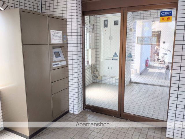 ライベストコート西公園IIIの玄関写真