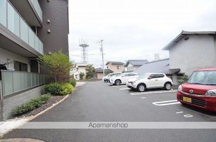 Ｒｅｆｉｓｉａ　Ｇａｒｄｅｎ上安　Ⅰ番館[1LDK/46.37m2]の駐車場3
