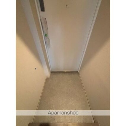 Ｔｈａｍｅｓ　ｇａｒｄｅｎ　ｐｌａｃｅ[1K/28.52m2]の玄関