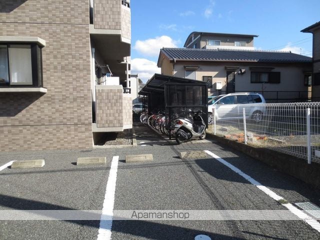 R−1TOKURAの玄関写真