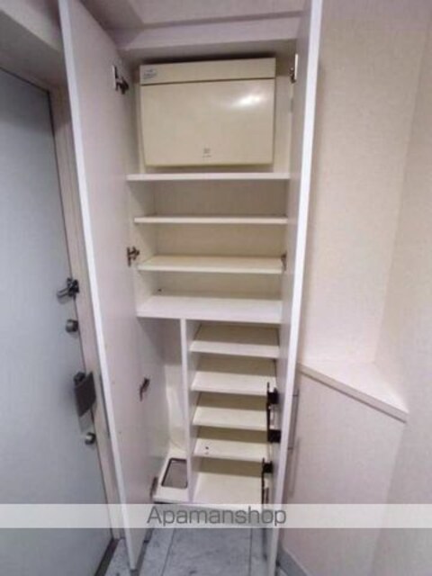 エスコートノヴェル用賀[1DK/30.32m2]の収納2