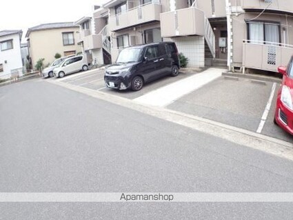 近江ロイヤルハイツ　Ａ[1LDK/45.21m2]の駐車場1