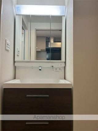 ＲＯＯＴｓ　Ｓｈｉｎｊｕｋｕ　Ｗａｋａｍａｔｓｕｃｈｏ（ルーツシ[1K/30.55m2]の内装4