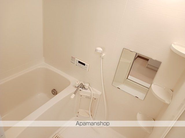 クレストールFの内装写真