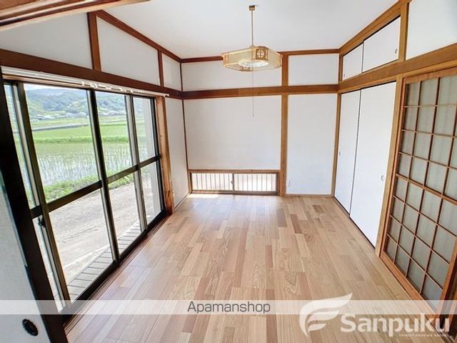 伊予鉄道横河原線 平井駅 徒歩12分 2階建 築43年の内装写真