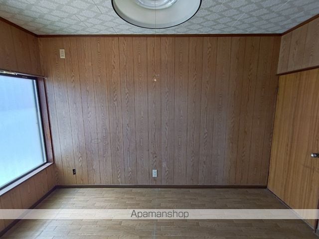 平塚市 2階建 築48年の内装写真
