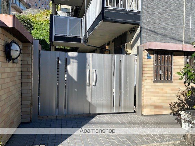 レオパレス銀河の玄関写真