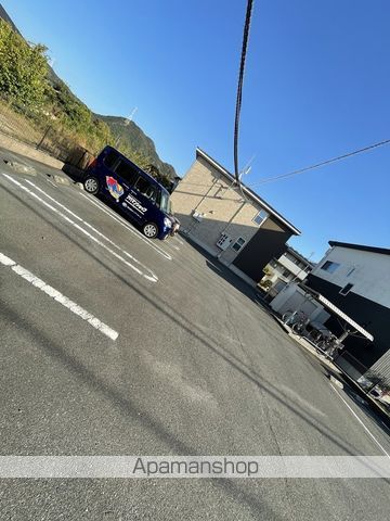クラール・フリシュのその他写真