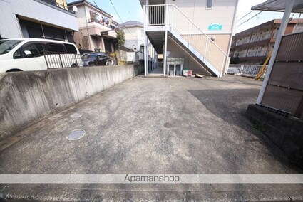 リエル大塚[1K/20m2]の駐車場